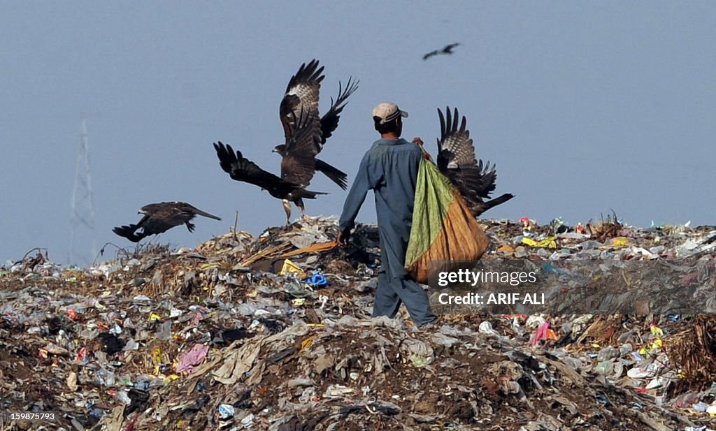 PAKISTAN-THEME-RECYCLING