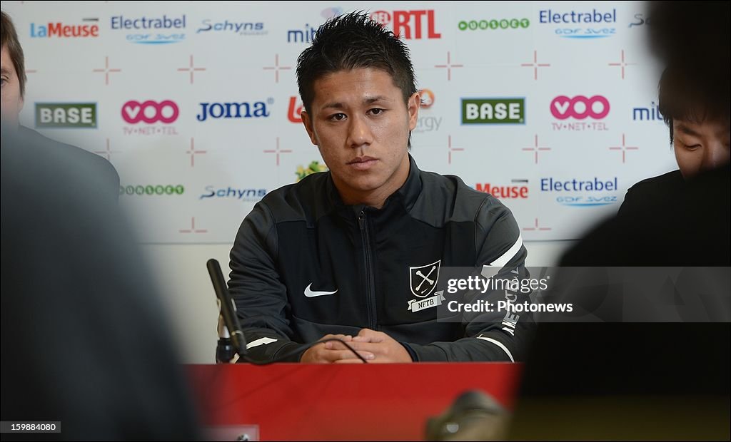 Standard de Liege Presents New Signing Yuji Ono