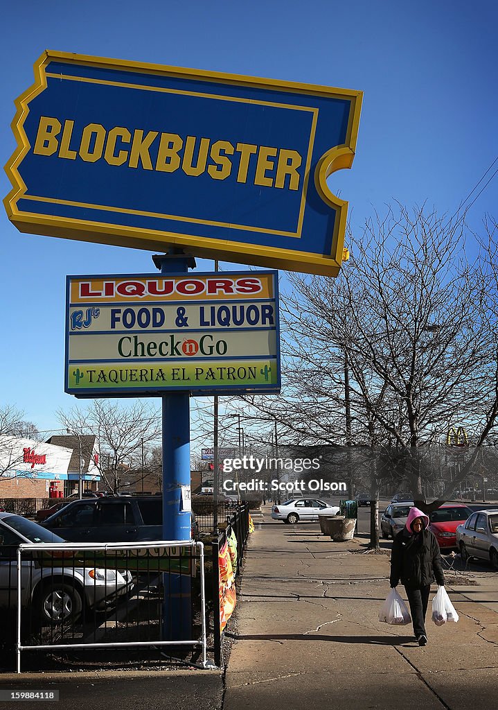 Blockbuster To Close 300 Stores In U.S.