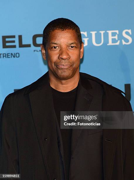 Actor Denzel Washington attends the premiere of 'El Vuelo' at Capitol Cinema on January 22, 2013 in Madrid, Spain.