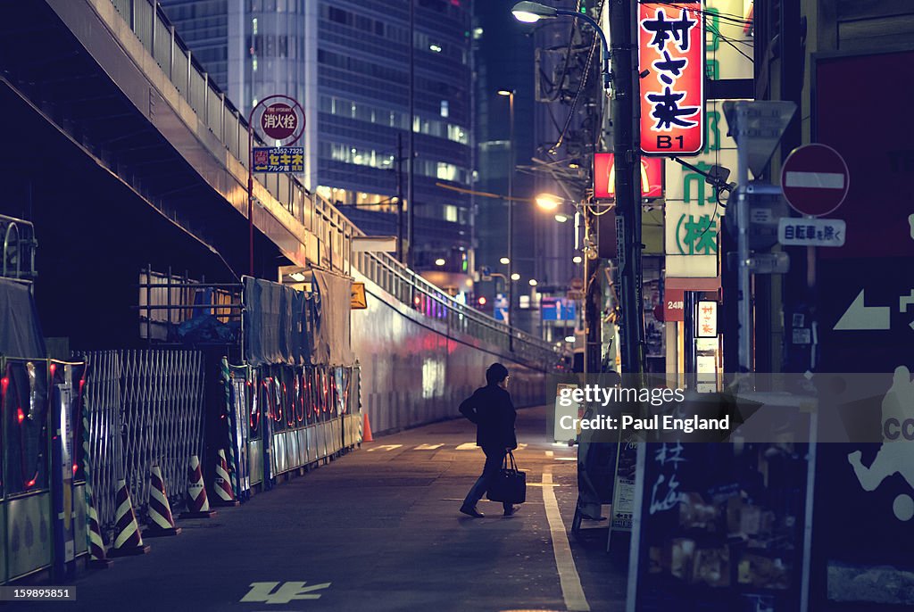 Walking in Shinjuku (2)