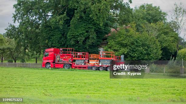 vehicle transporter truck - transporter stock pictures, royalty-free photos & images