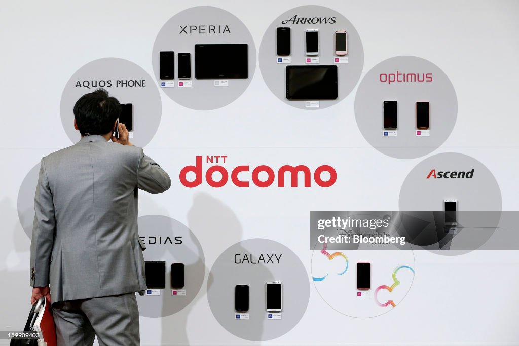 NTT DoCoMo President Kaoru Kato Unveils New Devices