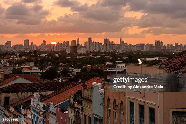 recife, por olinda (pôr-do-sol): - pôr do sol fotografías e imágenes de stock