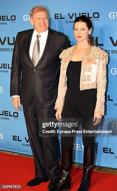 Leslie Harter Zemeckis and Robert Zemeckis attend 'El Vuelo' premiere on January 22, 2013 in Madrid, Spain.