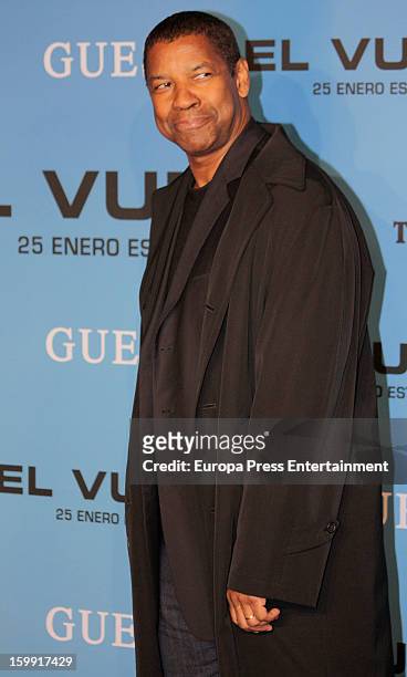 Denzel Washington attends 'El Vuelo' premiere on January 22, 2013 in Madrid, Spain.