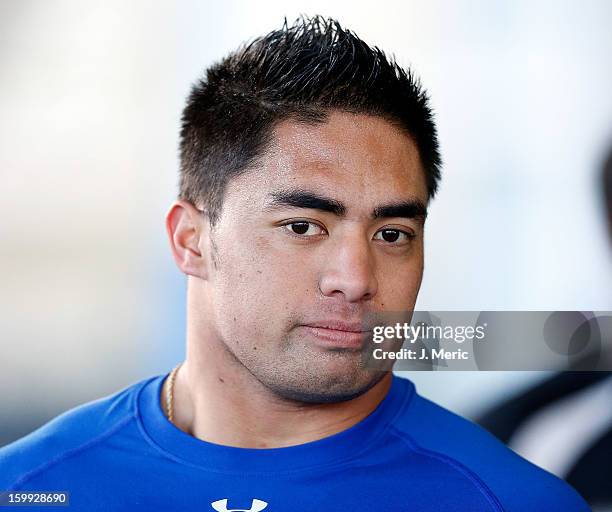 Linebacker Manti Te'o of the Notre Dame Fighting Irish works out at IMG Academy on January 23, 2013 in Bradenton, Florida.