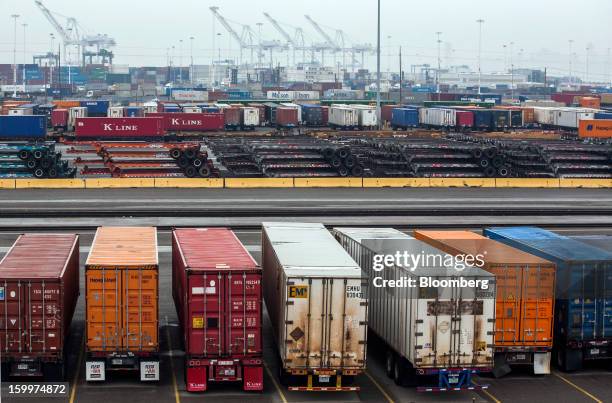 Union Pacific Container Union Pacific Intermodal Terminal Photos and Premium High Res Pictures ...
