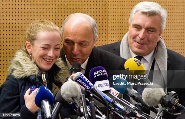 Florence Cassez, French Foreign Minister Laurent Fabius and Marc-Philippe Daubresse attend a Press conference following her release from prison in...