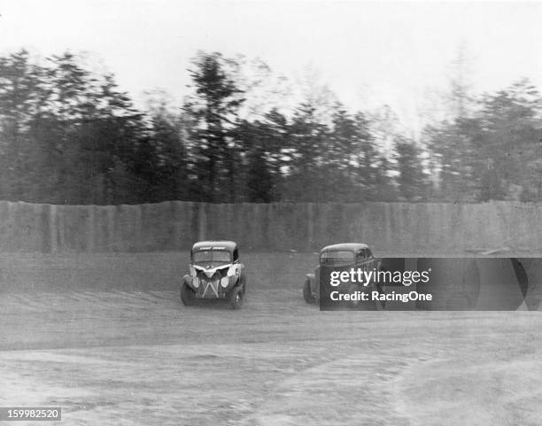 Modified Racing 1950 133 Nascar Modifieds Stock Photos, High-Res Pictures, and Images ...