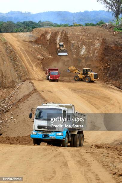 construcción de la autopista ba 649 - movimiento de tierras fotografías e imágenes de stock