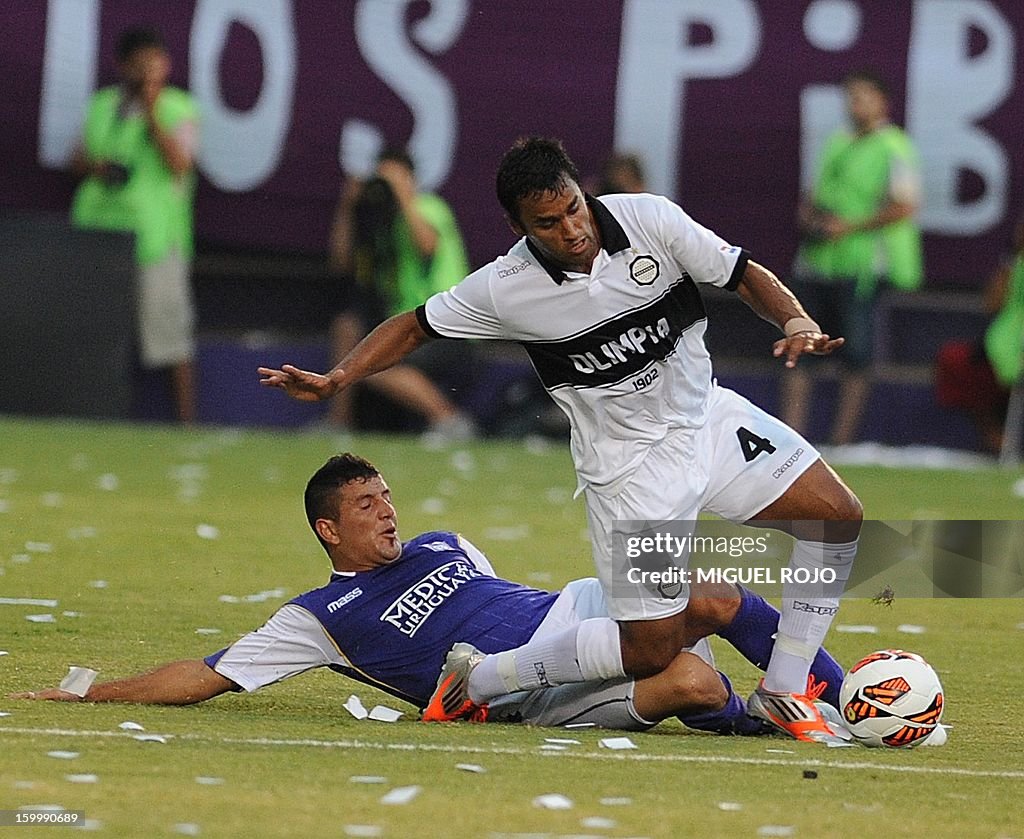 FBL-LIBERTADORES-DEFENSOR-OLIMPIA