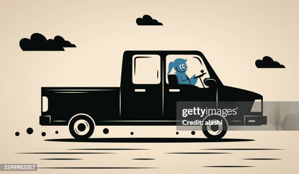 eine lächelnde frau, die einen pickup fährt - autowerkstatt gegenlicht stock-grafiken, -clipart, -cartoons und -symbole