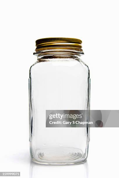 https://media.gettyimages.com/id/159999071/photo/empty-glass-mason-jar.jpg?s=612x612&w=gi&k=20&c=jRA3YW0Cr1SMkfk2mf76jnrwN4KhcW233xqZKDUMAX8=