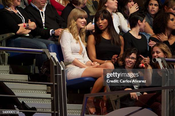 Taylor Swift attends "40 Principales Awards" 2012 at Palacio de los Deportes on January 24, 2013 in Madrid, Spain.