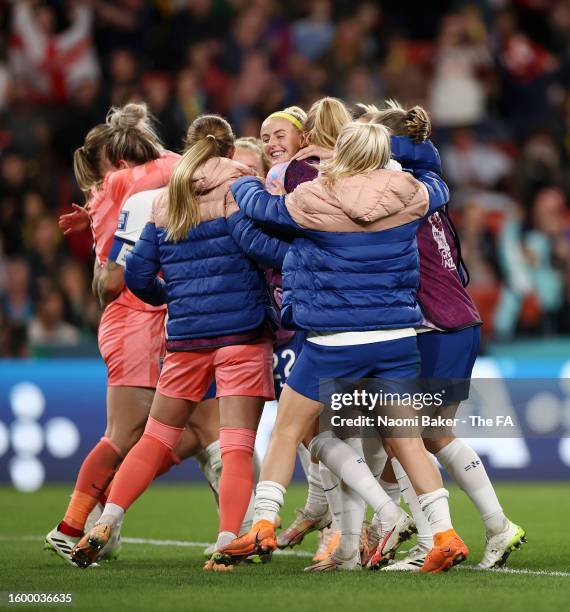 Lucy Bronze, Rachel Daly, Katie Zelem, Millie Bright, Alex Greenwood, Georgia Stanway, Chloe Kelly and Jess Carter of England celebrate during the...