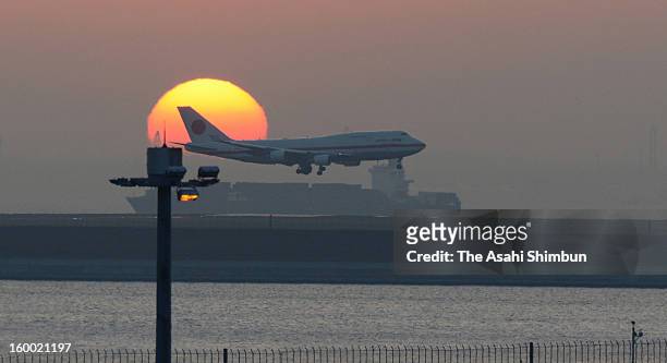 Japanese government aircraft lands at Tokyo International Airport on January 25, 2013 in Tokyo, Japan. The aircrafts carrys the seven survivors and...