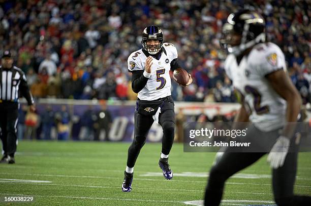 Playoffs: Baltimore Ravens QB Joe Flacco in action, rushing vs New England Patriots at Gillette Stadium. Foxborough, MA 1/20/2013 CREDIT: John Biever