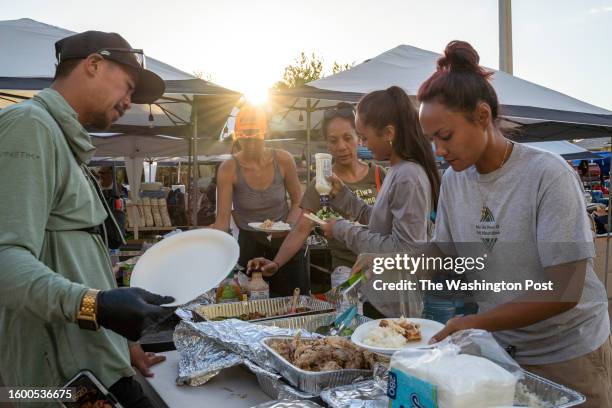 Hawaii Dinner Photos and Premium High Res Pictures - Getty Images