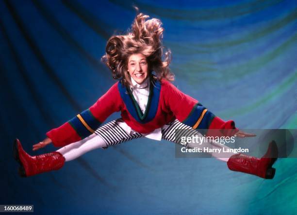 Actress Mayim Bialik poses for a portrait circa 1990 in Los Angeles, California.