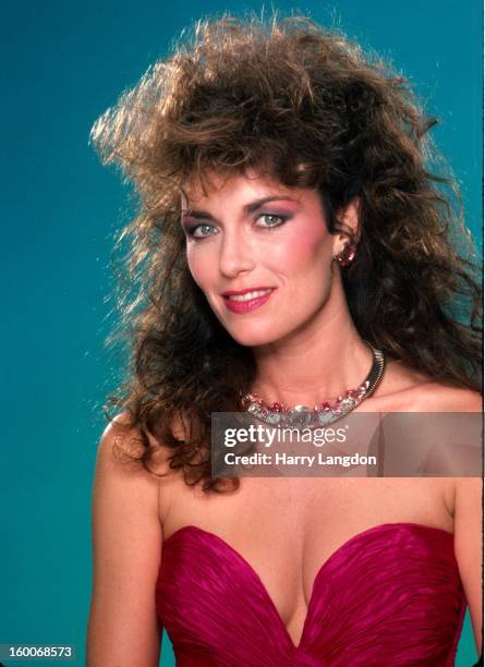 Actress Catherine Bach poses for a portrait in 1984 in Los Angeles, California.