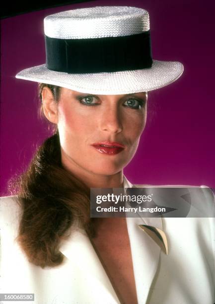 Actress Catherine Bach poses for a portrait in 1984 in Los Angeles, California.