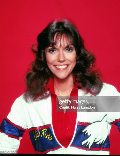 Singer Karen Carpenter of the Carpenters poses for a portrait in 1981 in Los Angeles, California.