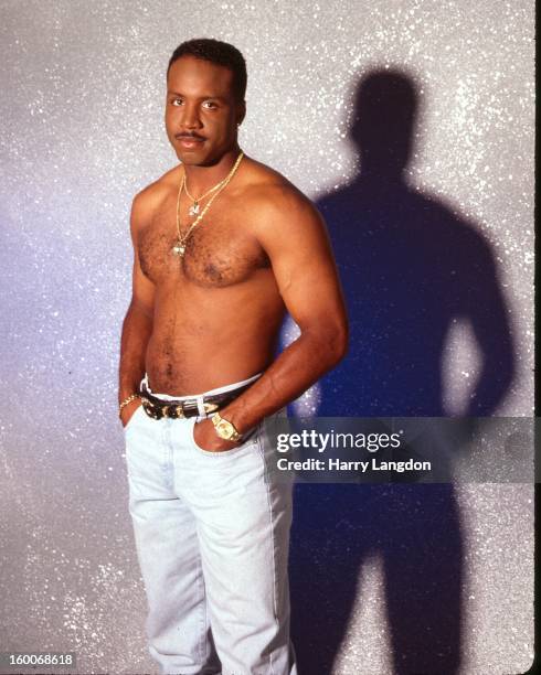 San Francisco Giants outfielder Barry Bonds poses for a portrait in 1993 in Los Angeles, California.