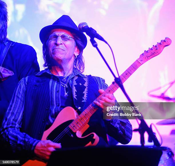 Richie Supa performs at The Cutting Room on January 25, 2013 in New York, New York.