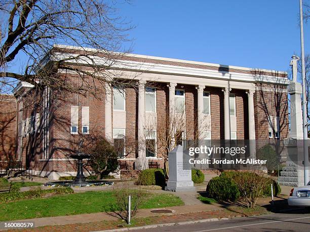 haywood county courthouse (brownsville, tennessee) - brownsville texas stock pictures, royalty-free photos & images