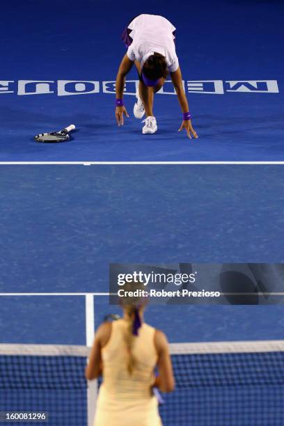 Li Na Injured 48 Li Na Injury Stock Photos, High-Res Pictures, and Images - Getty Images