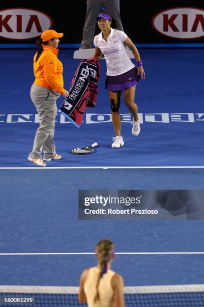 Li Na Injured 48 Li Na Injury Stock Photos, High-Res Pictures, and Images - Getty Images