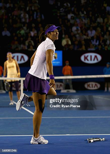 Li Na Injured 48 Li Na Injury Stock Photos, High-Res Pictures, and Images - Getty Images