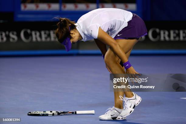 Li Na Injured 48 Li Na Injury Stock Photos, High-Res Pictures, and Images - Getty Images