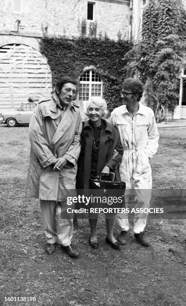 Irène Tunc, Jacqueline Huet et Michèle Torr présentant la nouvelle collection de Jacques Esterel, en 1969.