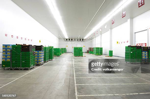 fruit storage - cold storage room stock pictures, royalty-free photos & images