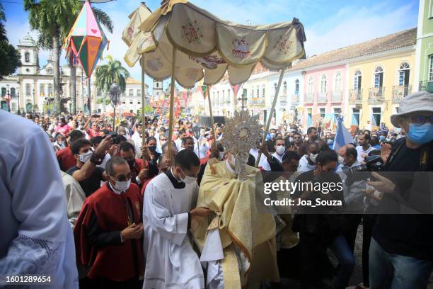 mass during corpus christi period - cathedral of the most blessed sacrament stock pictures, royalty-free photos & images