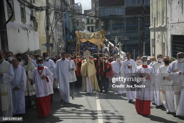 mass during corpus christi period - cathedral of the most blessed sacrament stock pictures, royalty-free photos & images