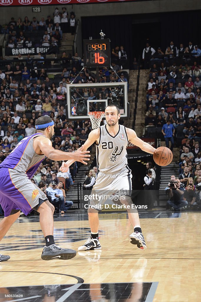 Phoenix Suns v San Antonio Spurs