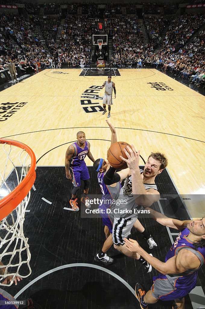 Phoenix Suns v San Antonio Spurs