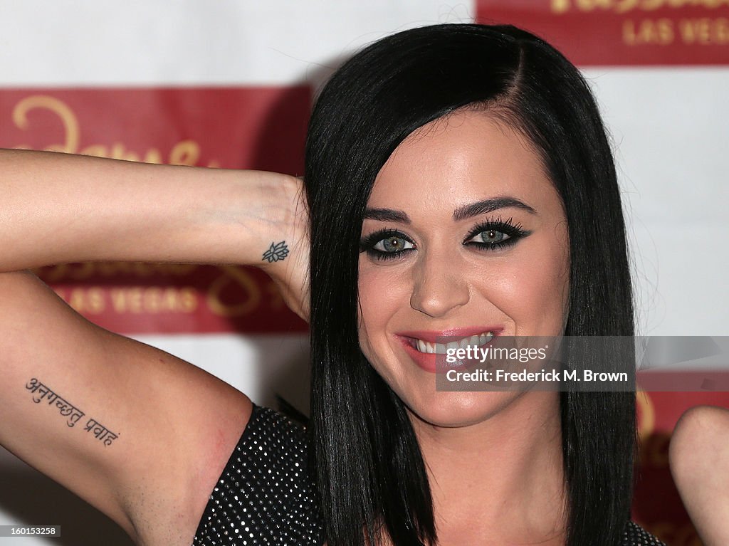 Katy Perry Unveils Her Wax Figure For Madame Tussauds' Las Vegas