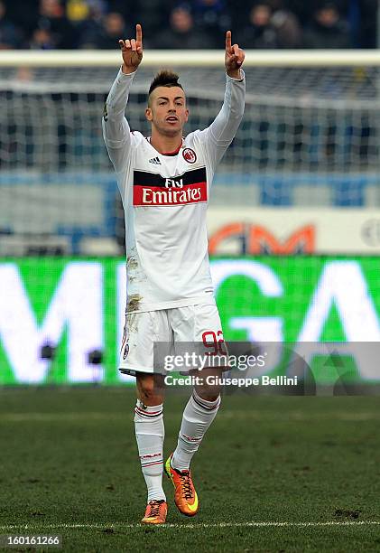 Stephan El Shaarawy of Milan celebrates after scoring the opening goal during the Serie A match between Atalanta BC and AC Milan at Stadio Atleti...