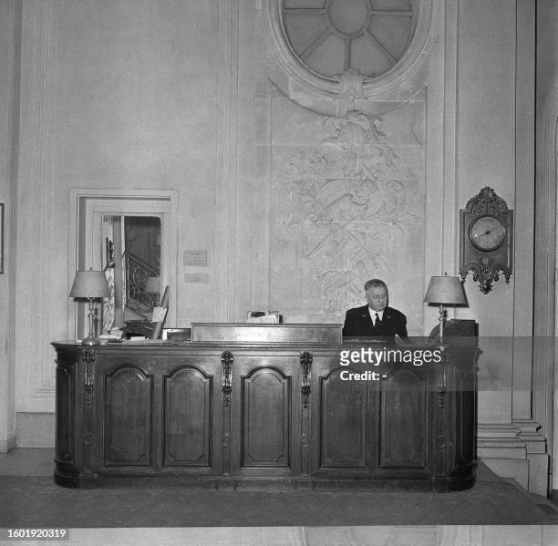 Picture taken in January 1961 of the reception desk of the Ritz Hotel, in Paris. Founded by Swiss hotelier César Ritz, in collaboration with chef...
