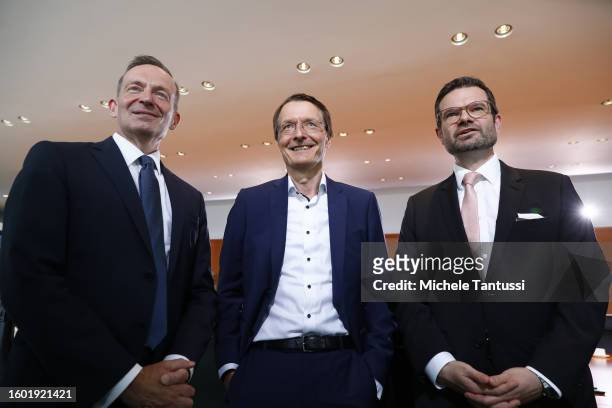 Transport and Digital Infrastructure Minister Volker Wissing , Health Minister Karl Lauterbach and Justice Minister Marco Buschmann arrive for the...
