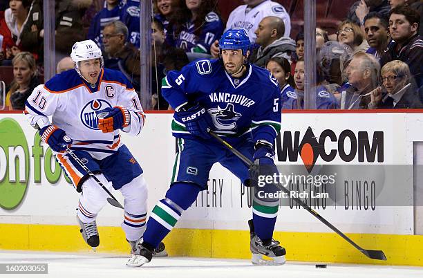 Edmonton Oilers v Vancouver Canucks, News Photo