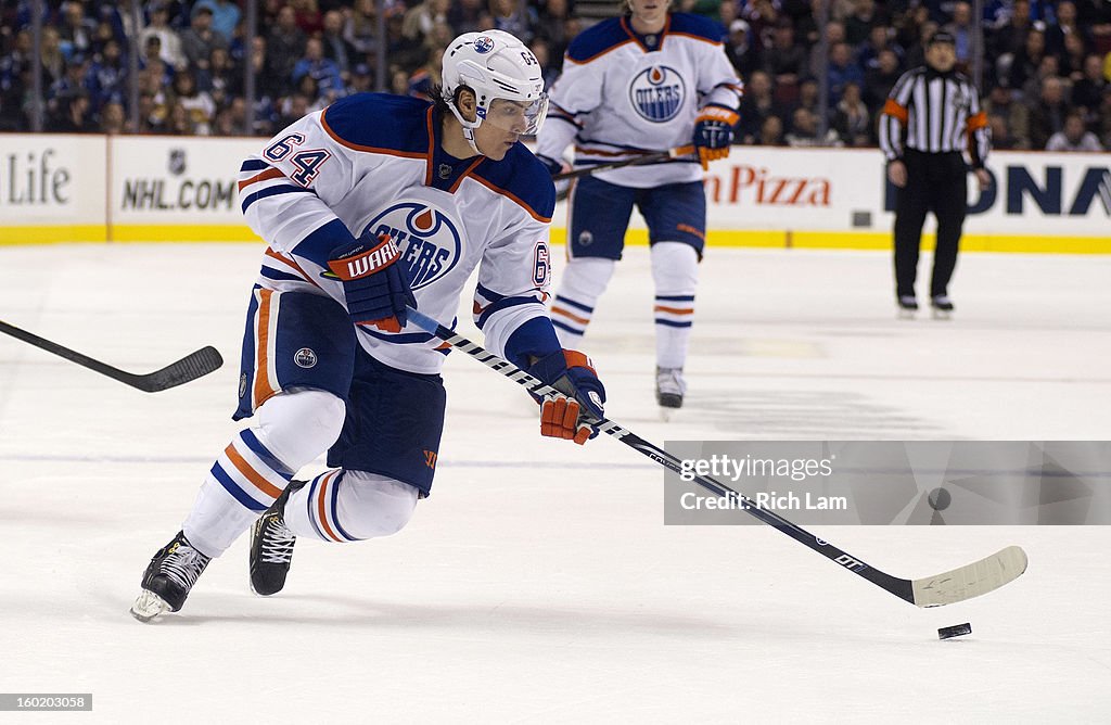 Edmonton Oilers v Vancouver Canucks