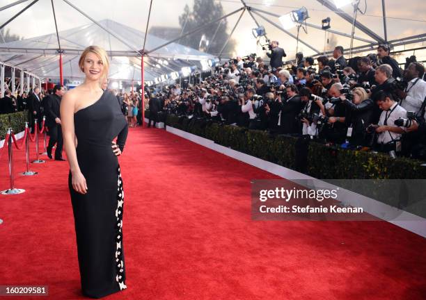 Actress Claire Danes attends the 19th Annual Screen Actors Guild Awards at The Shrine Auditorium on January 27, 2013 in Los Angeles, California....