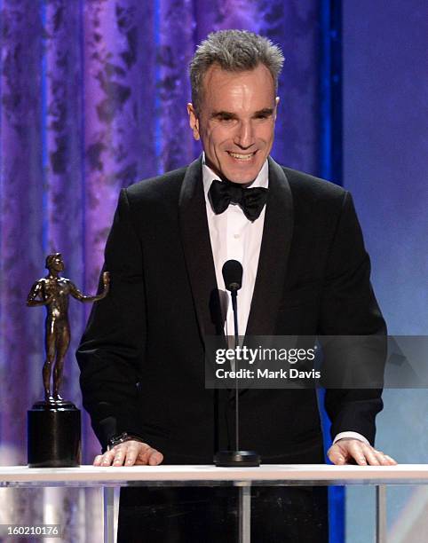 Actor Day 842 Daniel Day Lewis Lincoln Photos & High Res Pictures - Getty Images