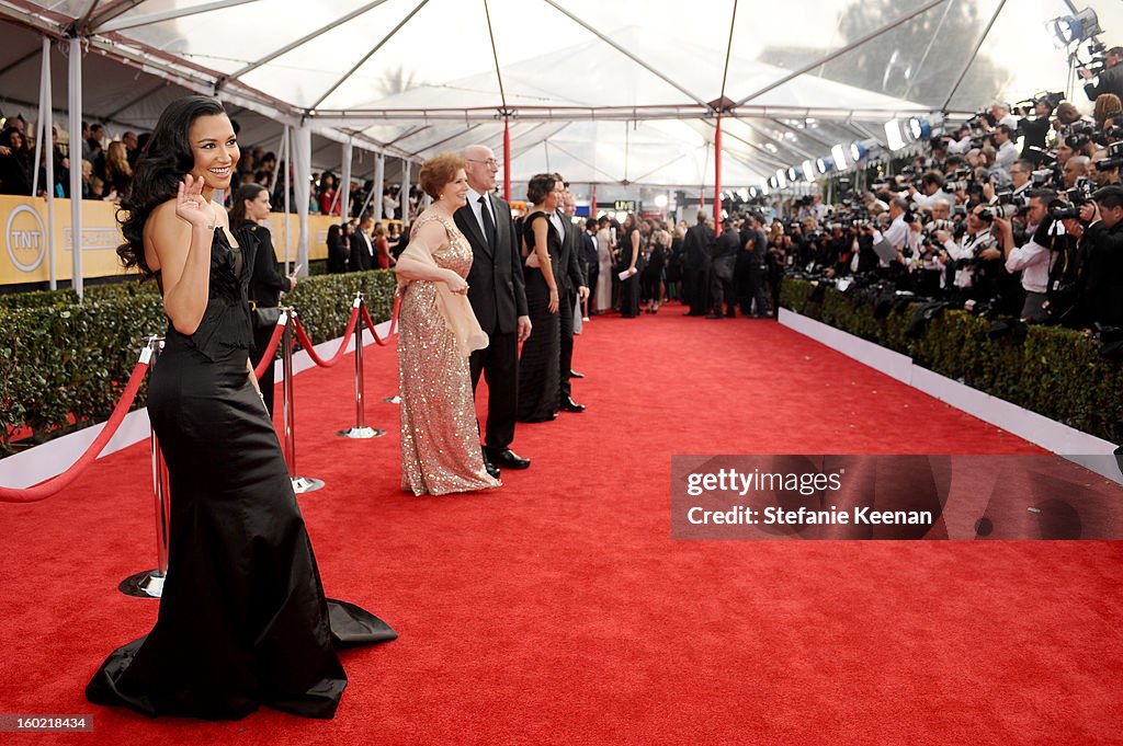 TNT/TBS Broadcasts The 19th Annual Screen Actors Guild Awards - Red Carpet Style