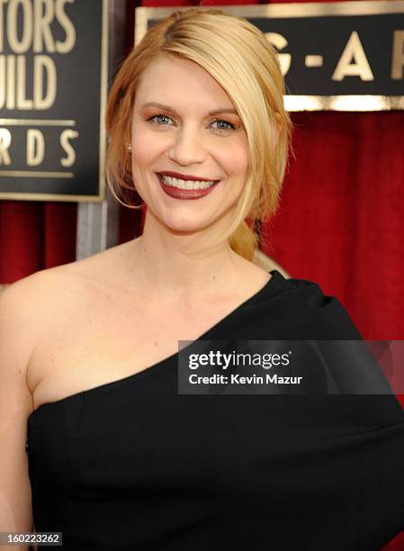 Claire Danes attends the 19th Annual Screen Actors Guild Awards at The Shrine Auditorium on January 27, 2013 in Los Angeles, California....